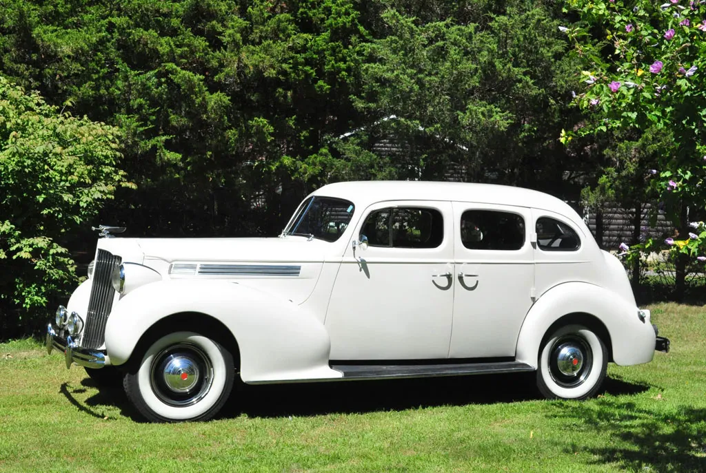 1939 Packard exterior, photo 5 for wedding car rental 1939 Packard exterior, photo 5 for wedding car rental