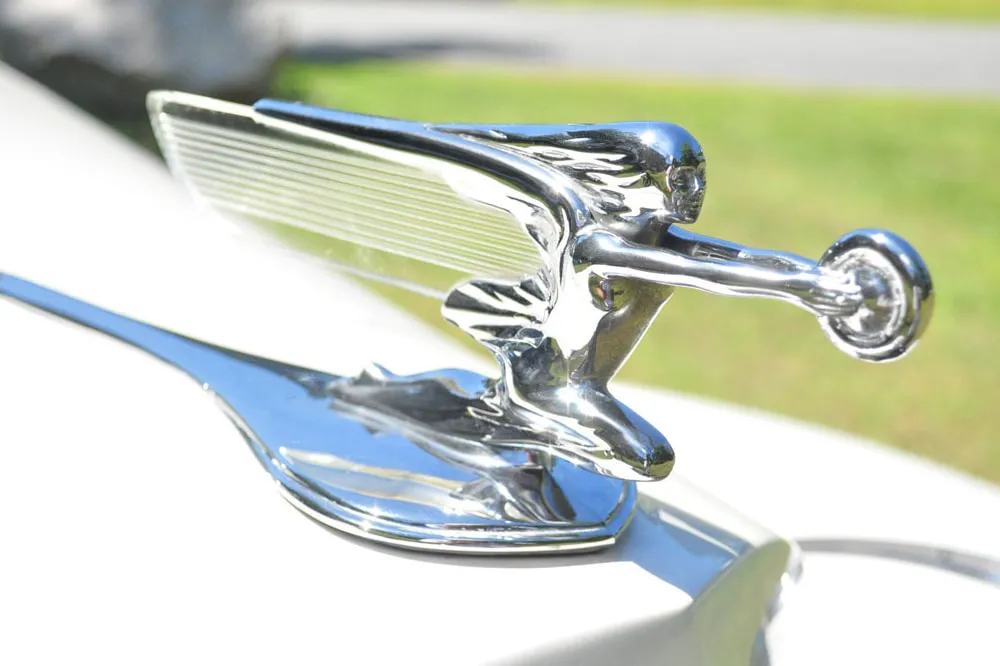 1939 Packard, photo 2 for wedding car rental in Gipsy, PA