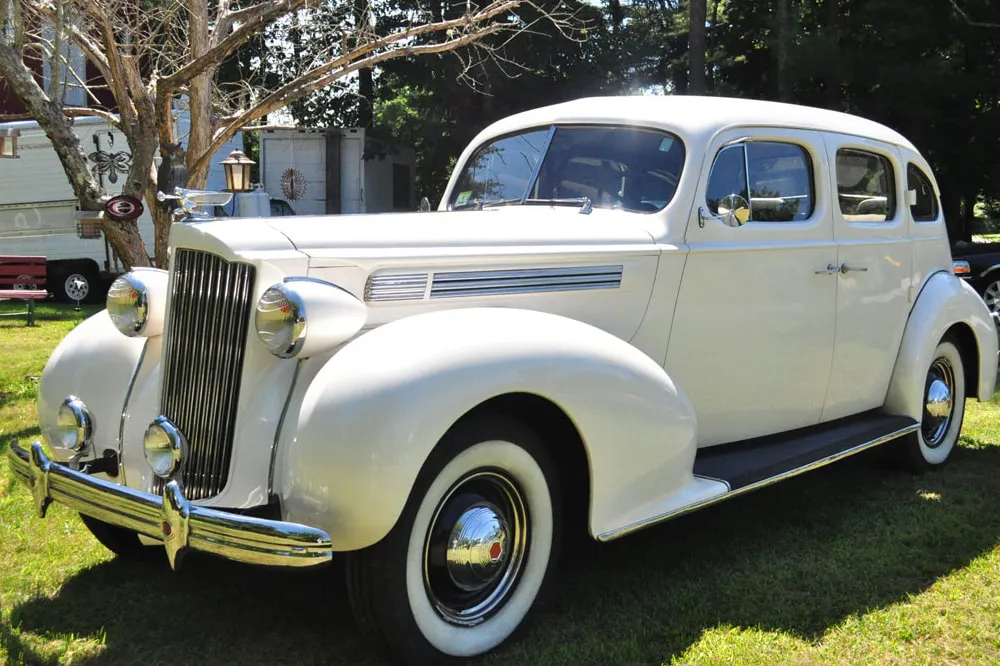 1939 Packard for wedding car rental in Gipsy, PA