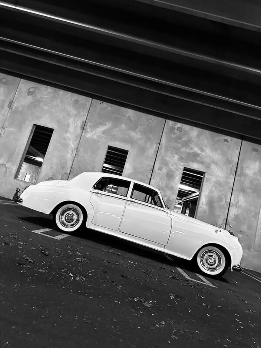1959 Rolls-Royce Silver Cloud exterior, photo 5 for wedding car rental 1959 Rolls-Royce Silver Cloud exterior, photo 5 for wedding car rental