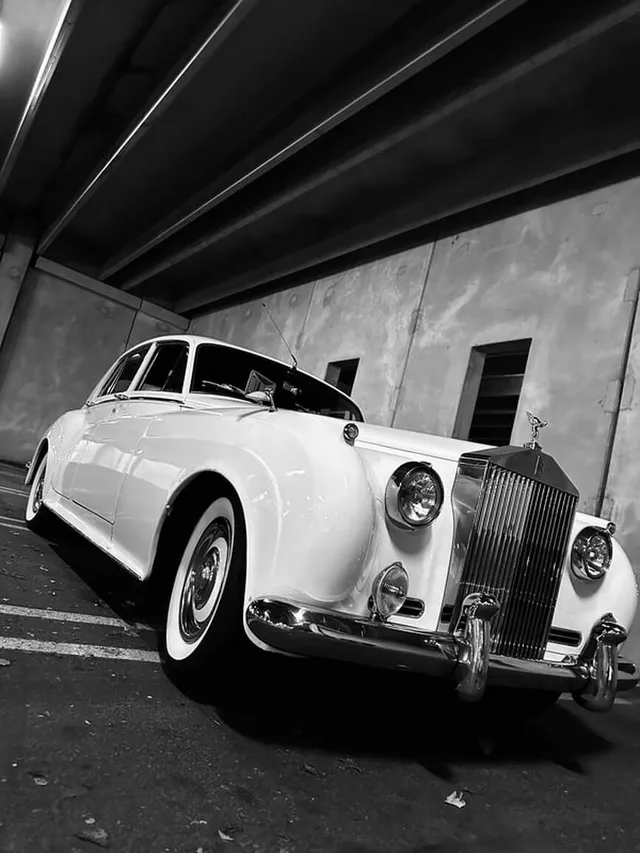 1959 Rolls-Royce Silver Cloud exterior, photo 6 for wedding car rental 1959 Rolls-Royce Silver Cloud exterior, photo 6 for wedding car rental