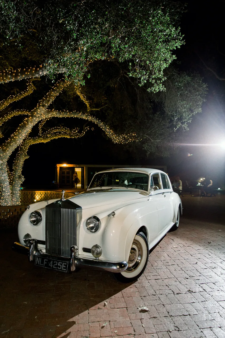 White 1960 Rolls-Royce Silver Cloud II exterior, photo 7 for wedding car rental in Los Angeles County, CA White 1960 Rolls-Royce Silver Cloud II exterior, photo 7 for wedding car rental in Los Angeles County, CA