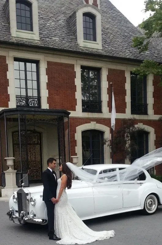 White 1962 Rolls-Royce Silver Cloud II LWB exterior, photo 8 for wedding car rental in Tarzana, CA