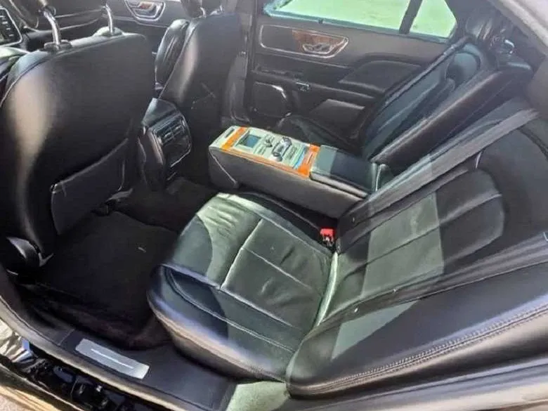 2 Passenger Executive Sedan, photo 2 for sedan rental 2 Passenger Executive Sedan, photo 2 for sedan rental