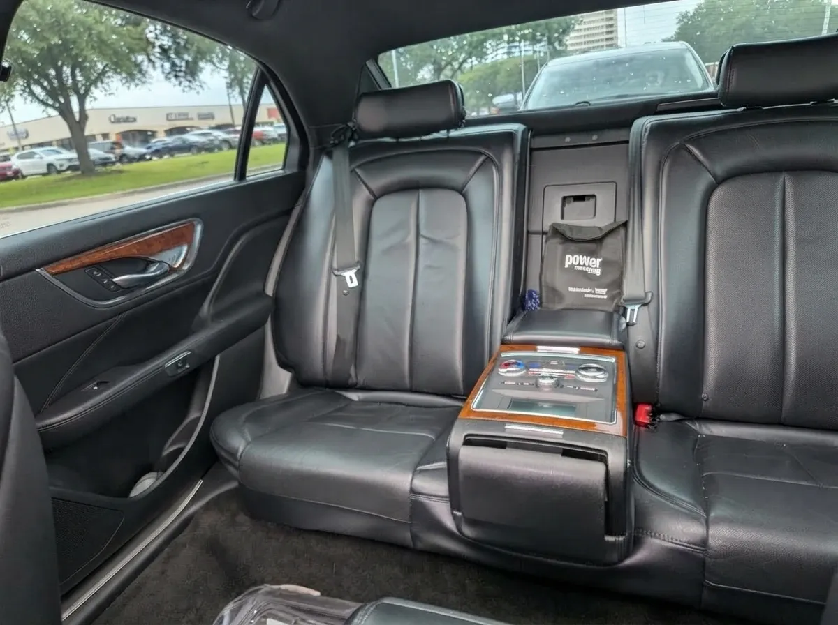 2 Passenger Executive Sedan for sedan rental 2 Passenger Executive Sedan for sedan rental