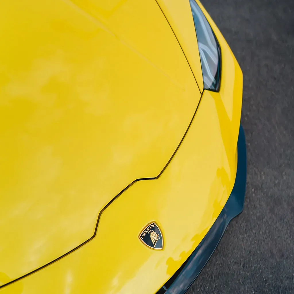Gold 2022 Lamborghini Huracan EVO Giallo Orion, photo 10 for exotic car rental in Rockville, MD