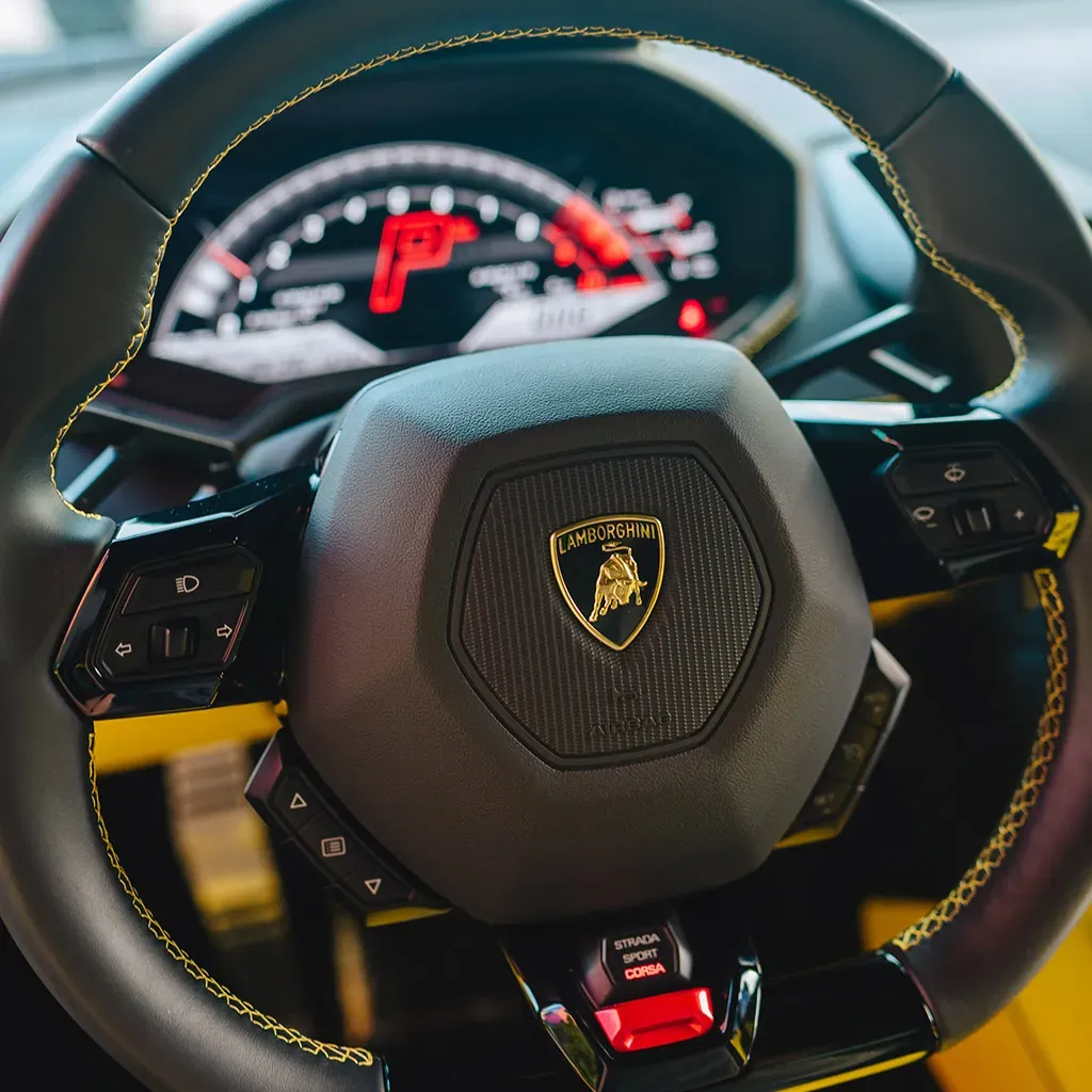 Gold 2022 Lamborghini Huracan EVO Giallo Orion, photo 11 for exotic car rental in Rockville, MD