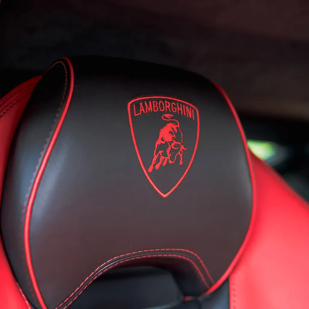 Red 2022 Lamborghini Huracan EVO Rosso Mars, photo 10 for exotic car rental in Rockville, MD