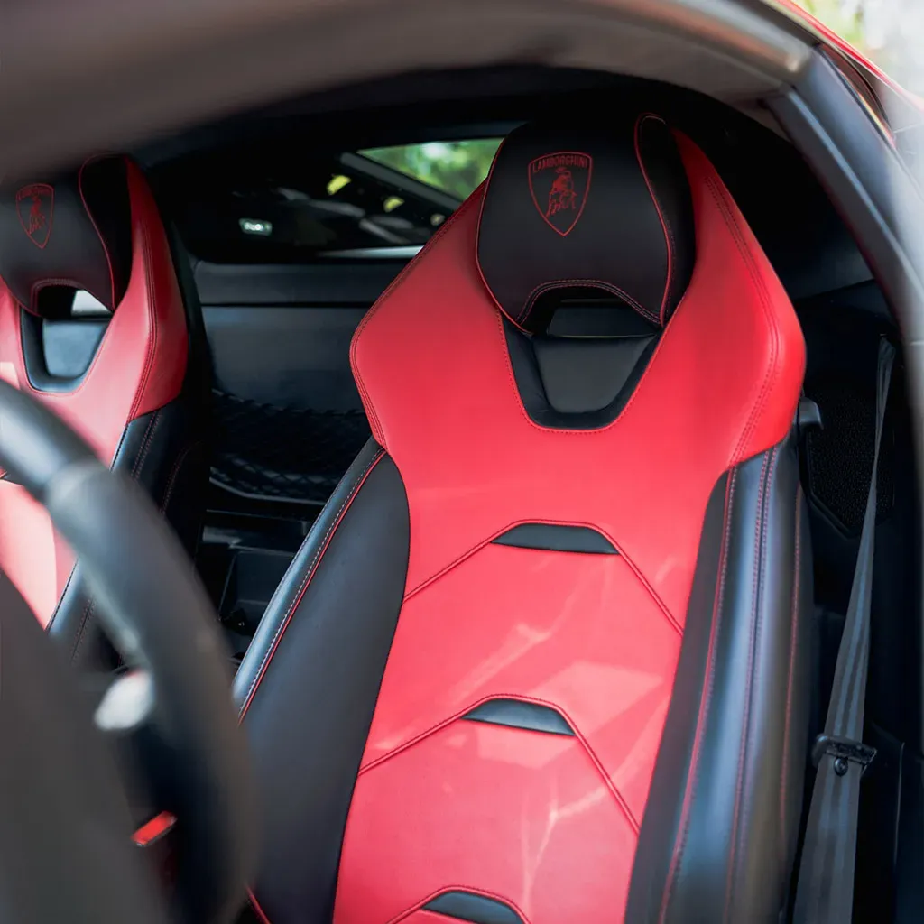Red 2022 Lamborghini Huracan EVO Rosso Mars, photo 7 for exotic car rental in Rockville, MD
