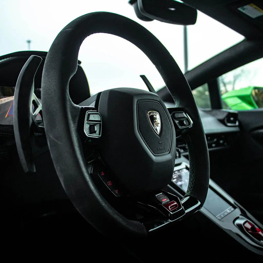 Green 2022 Lamborghini Huracan EVO Verde Mantis, photo 6 for exotic car rental