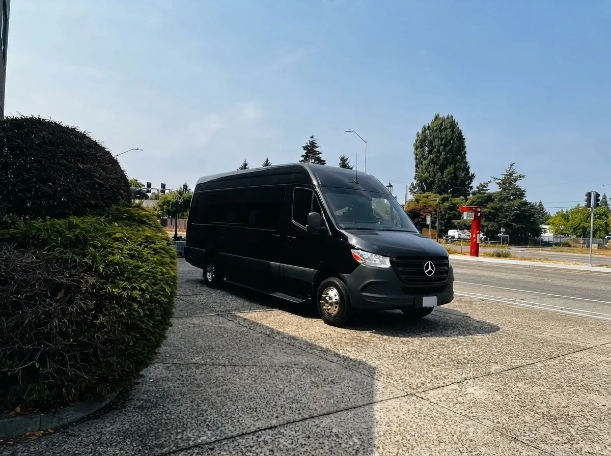 2022 Mercedes-Benz Sprinter 3500 for minibus rental 2022 Mercedes-Benz Sprinter 3500 for minibus rental