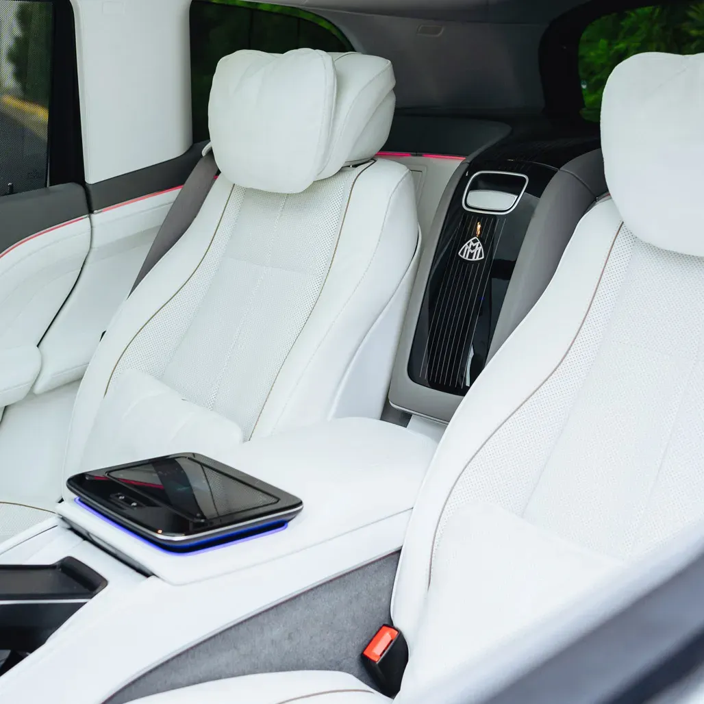 2023 GLS600 Maybach All-White, photo 4 for airport transfers 2023 GLS600 Maybach All-White, photo 4 for airport transfers