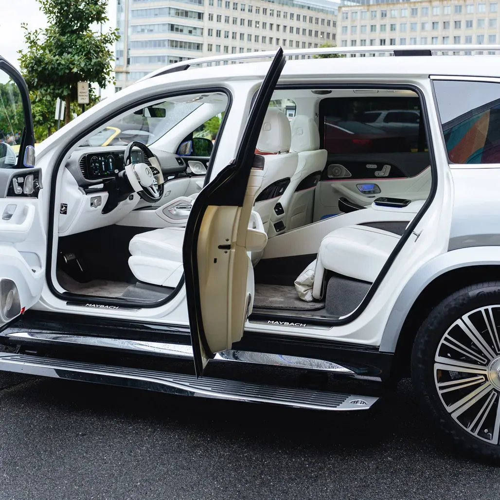 2023 GLS600 Maybach All-White, photo 5 for airport transfers 2023 GLS600 Maybach All-White, photo 5 for airport transfers