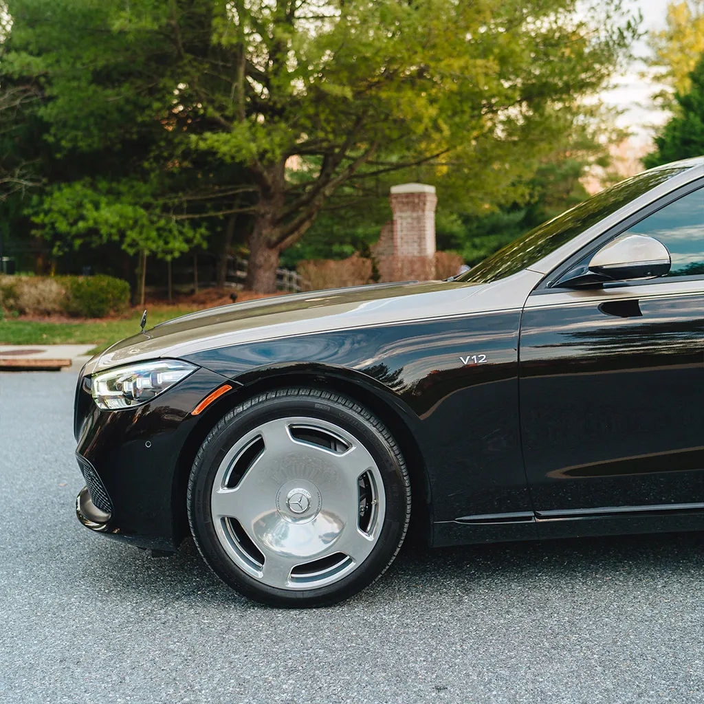 Black 2023 Gold Maybach S680 Manufaktur Edition (1 of 200), photo 5 for luxury car rental