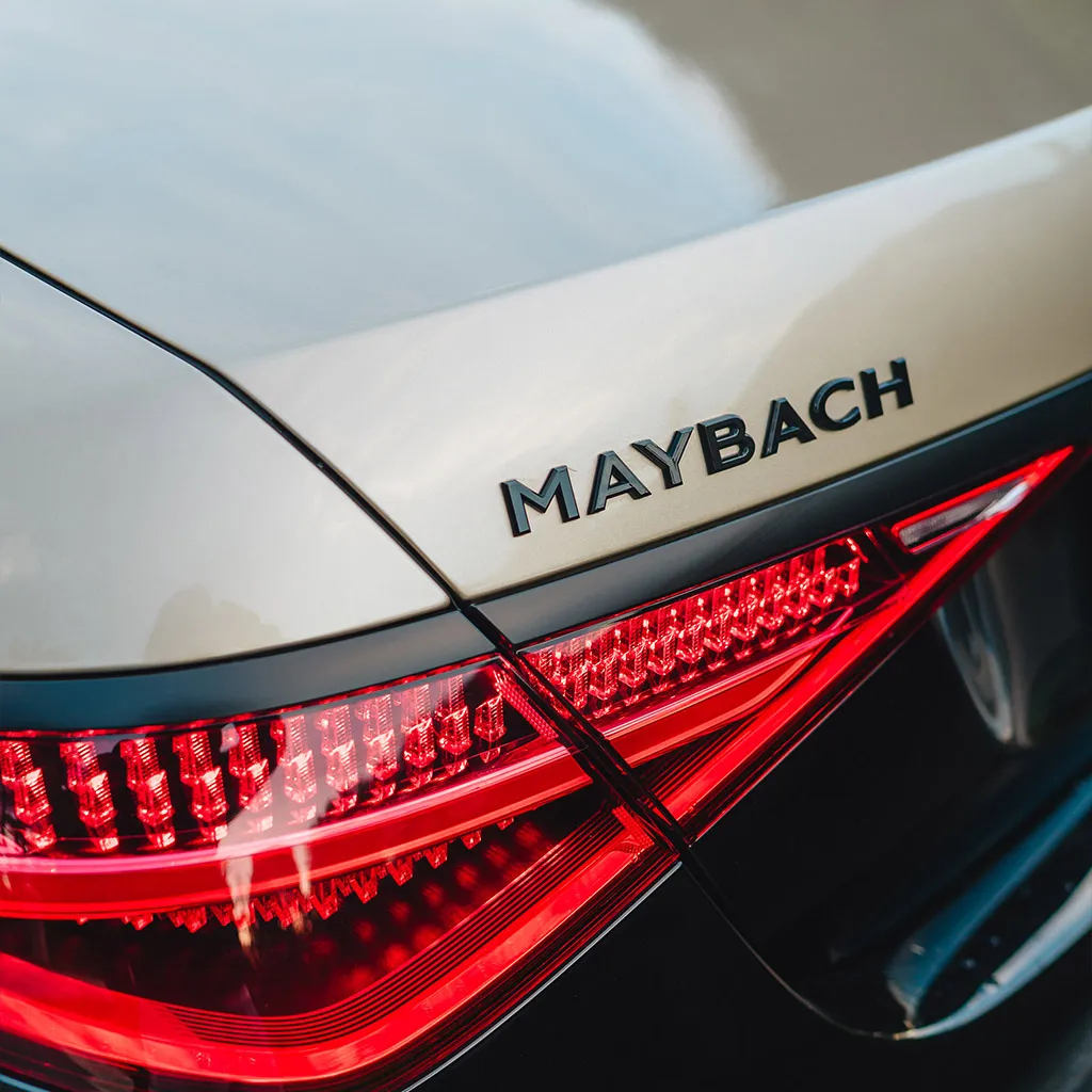 Black 2023 Gold Mercedes-Maybach S680 Manufaktur Edition, photo 7 for luxury car rental in Rockville, MD