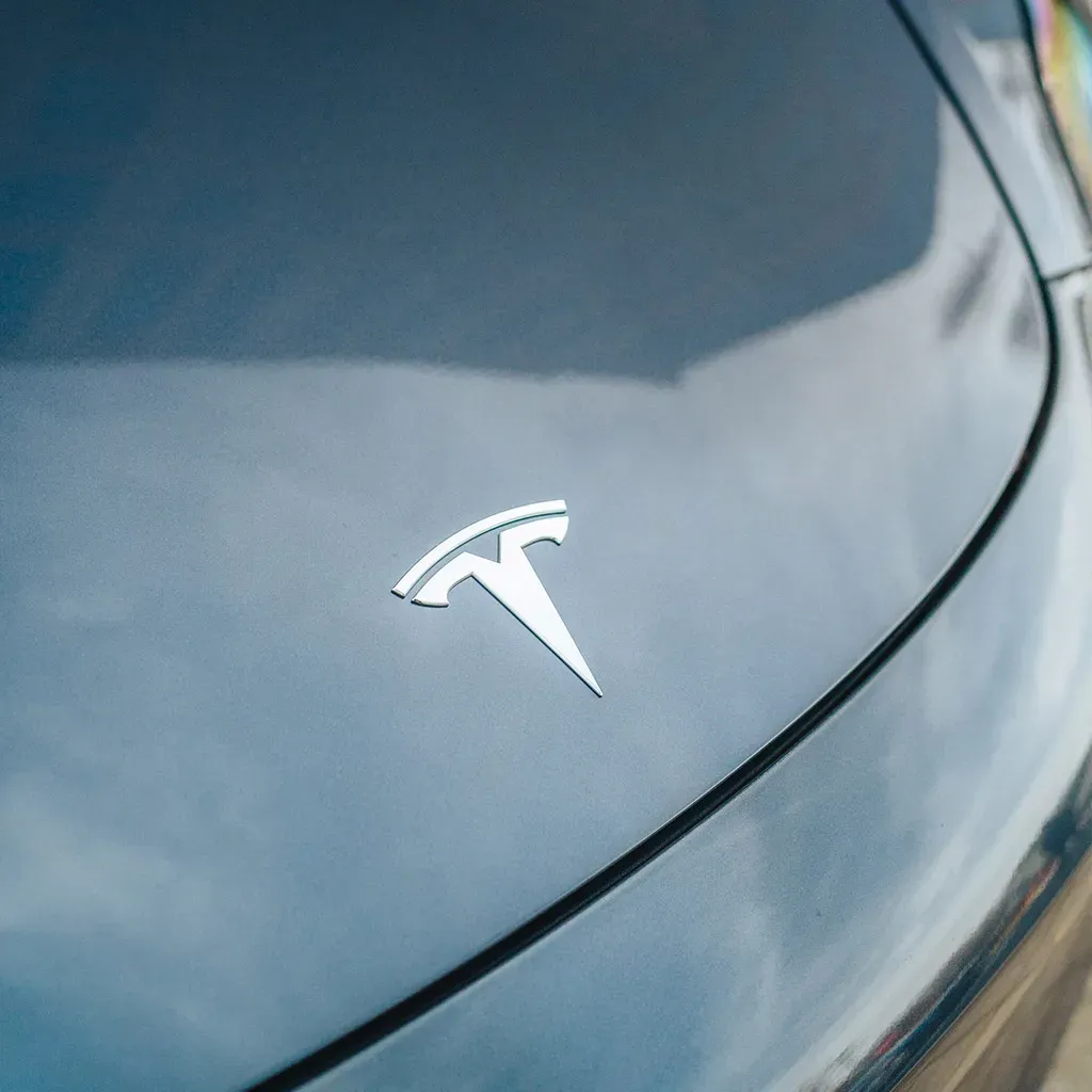 Gray 2023 Tesla Model 3 Long Range, photo 11 for black car service in Rockville, MD Gray 2023 Tesla Model 3 Long Range, photo 11 for black car service in Rockville, MD