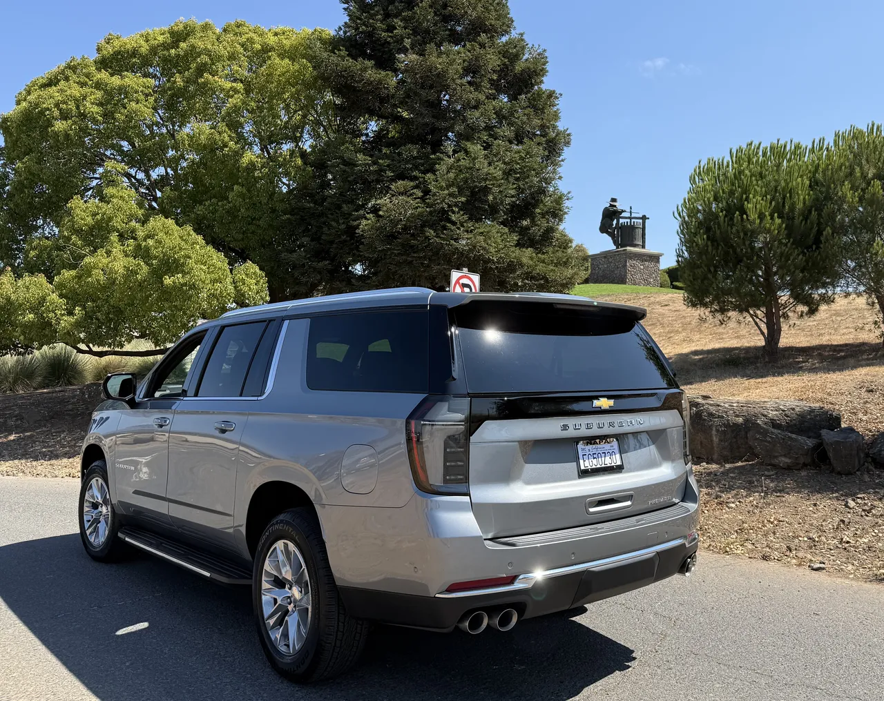Silver 2025 Chevrolet Suburban for chauffeur car rental in Solano County, CA Silver 2025 Chevrolet Suburban for chauffeur car rental in Solano County, CA