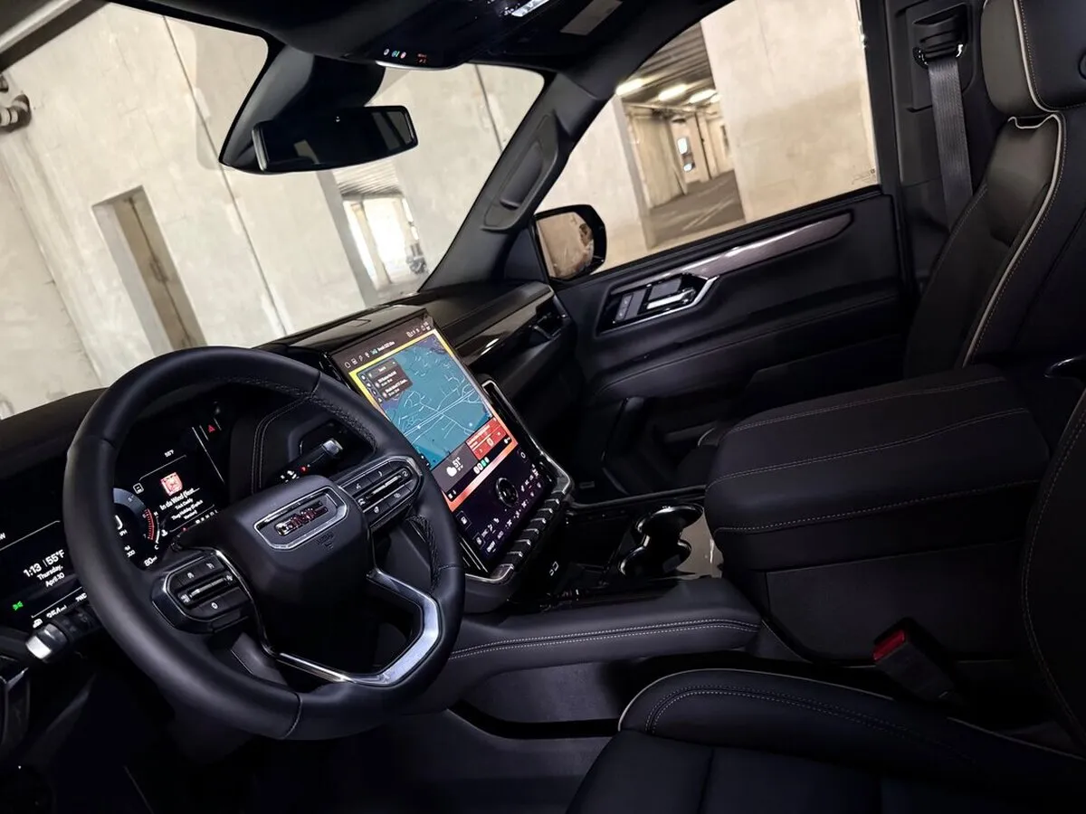 2025 GMC Denali interior for mercedes V-Class rental in Norfolk County, MA 2025 GMC Denali interior for mercedes V-Class rental in Norfolk County, MA
