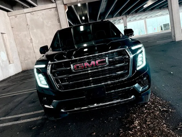Black 2025 GMC Denali for airport transfers Black 2025 GMC Denali for airport transfers
