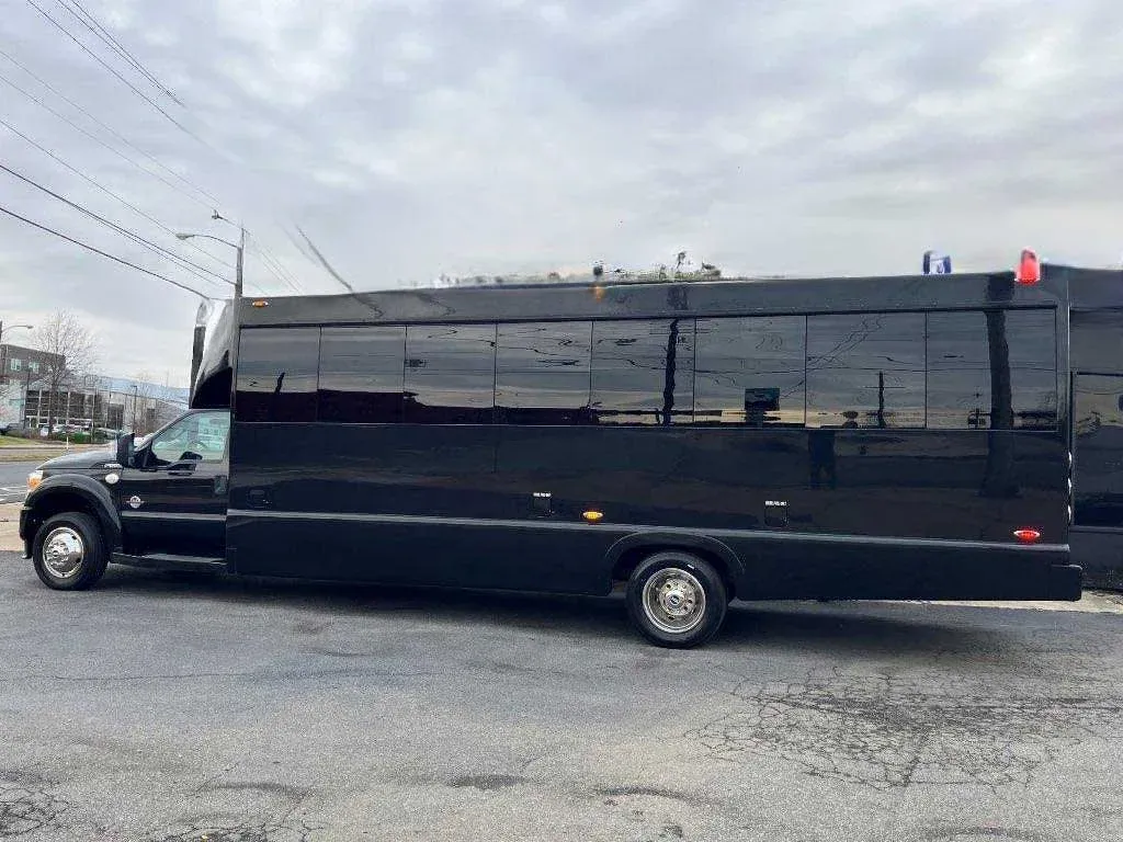 26 Passenger Limousine Party Bus for party bus rental