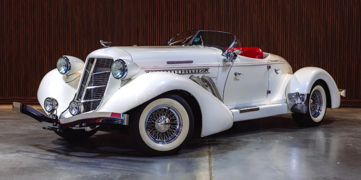 White Auburn Speedster 1936 (Vintage) for wedding car rental in Spotswood, NJ
