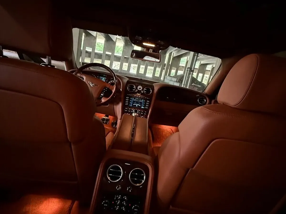 White Bentley Continental Flying Spur, photo 2 for sedan rental White Bentley Continental Flying Spur, photo 2 for sedan rental