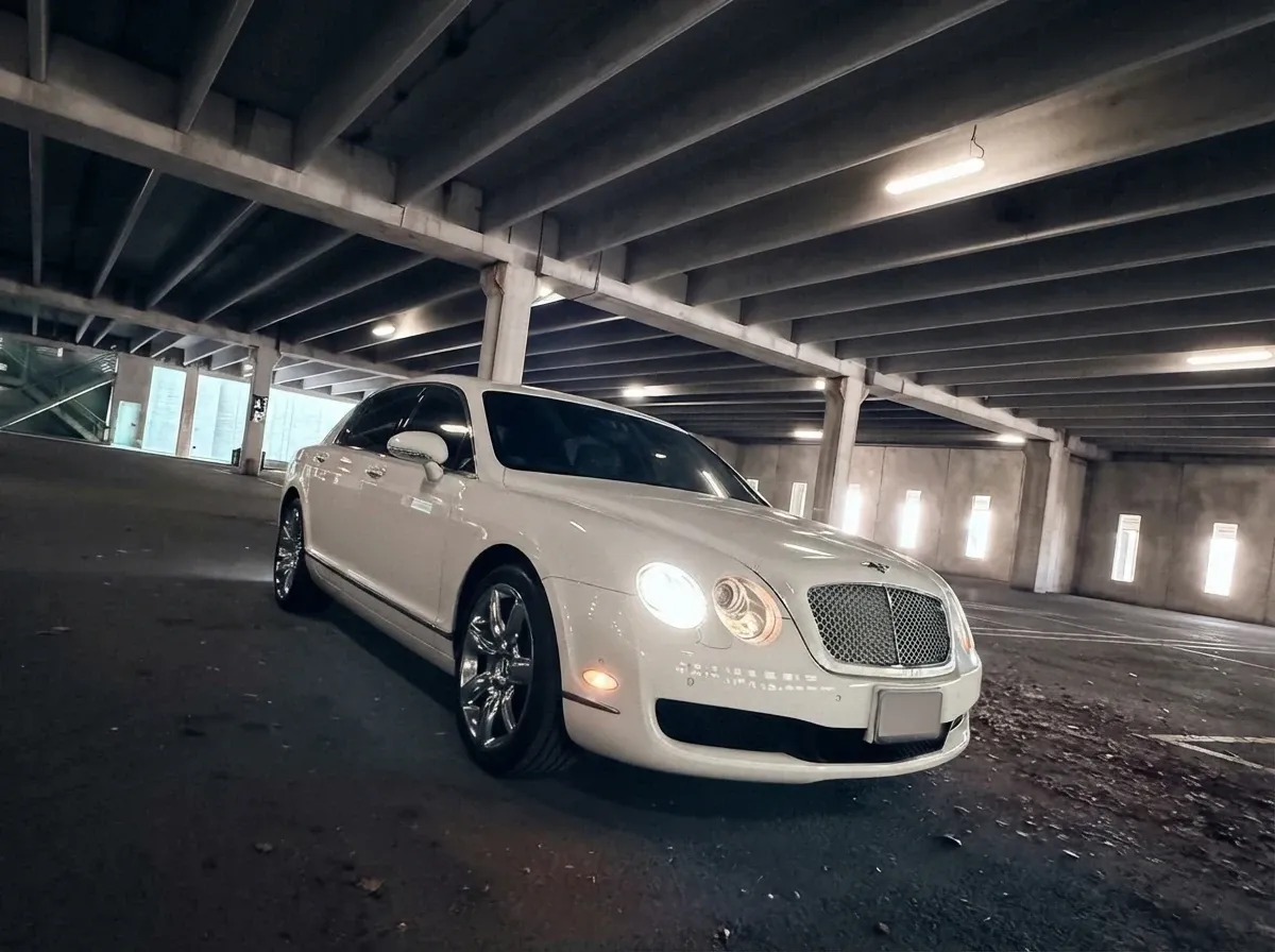 White Bentley Continental Flying Spur for sedan rental White Bentley Continental Flying Spur for sedan rental