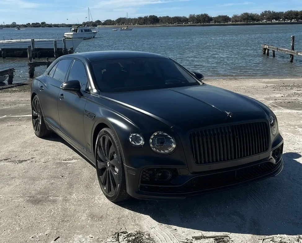 Black Bentley Mulsanne, photo 4 for wedding car rental