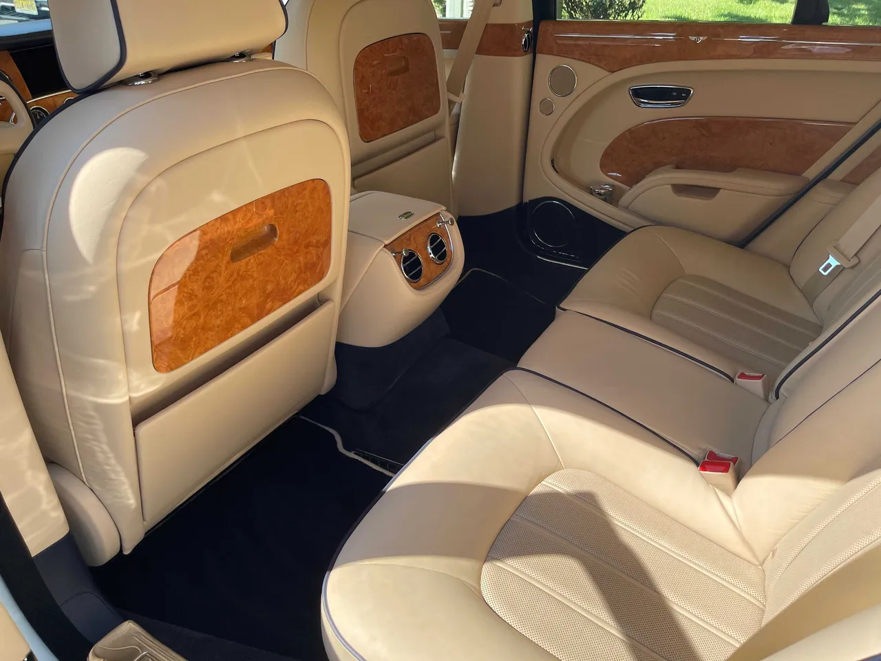 Bentley Mulsanne interior for luxury car rental