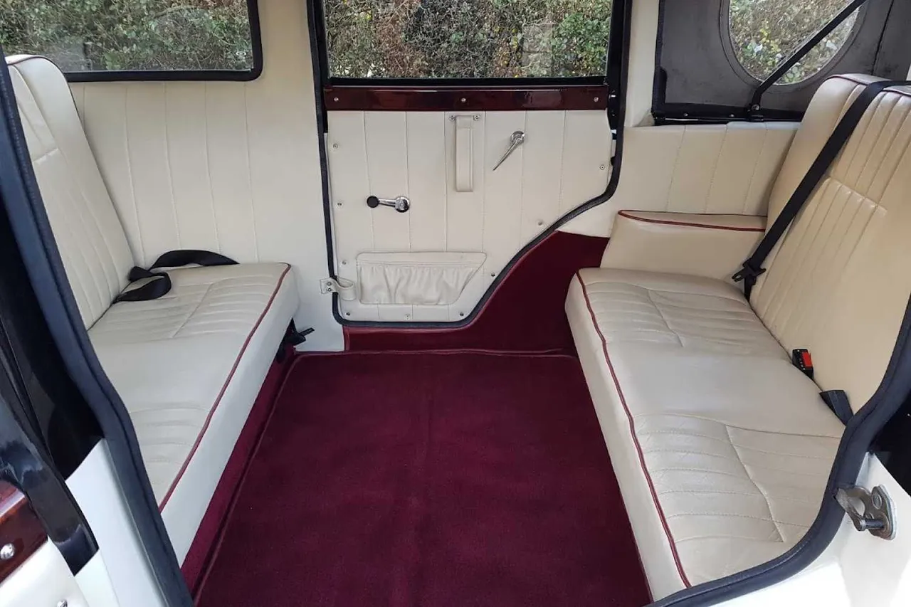 Beuford 1920 interior, photo 4 for wedding car rental