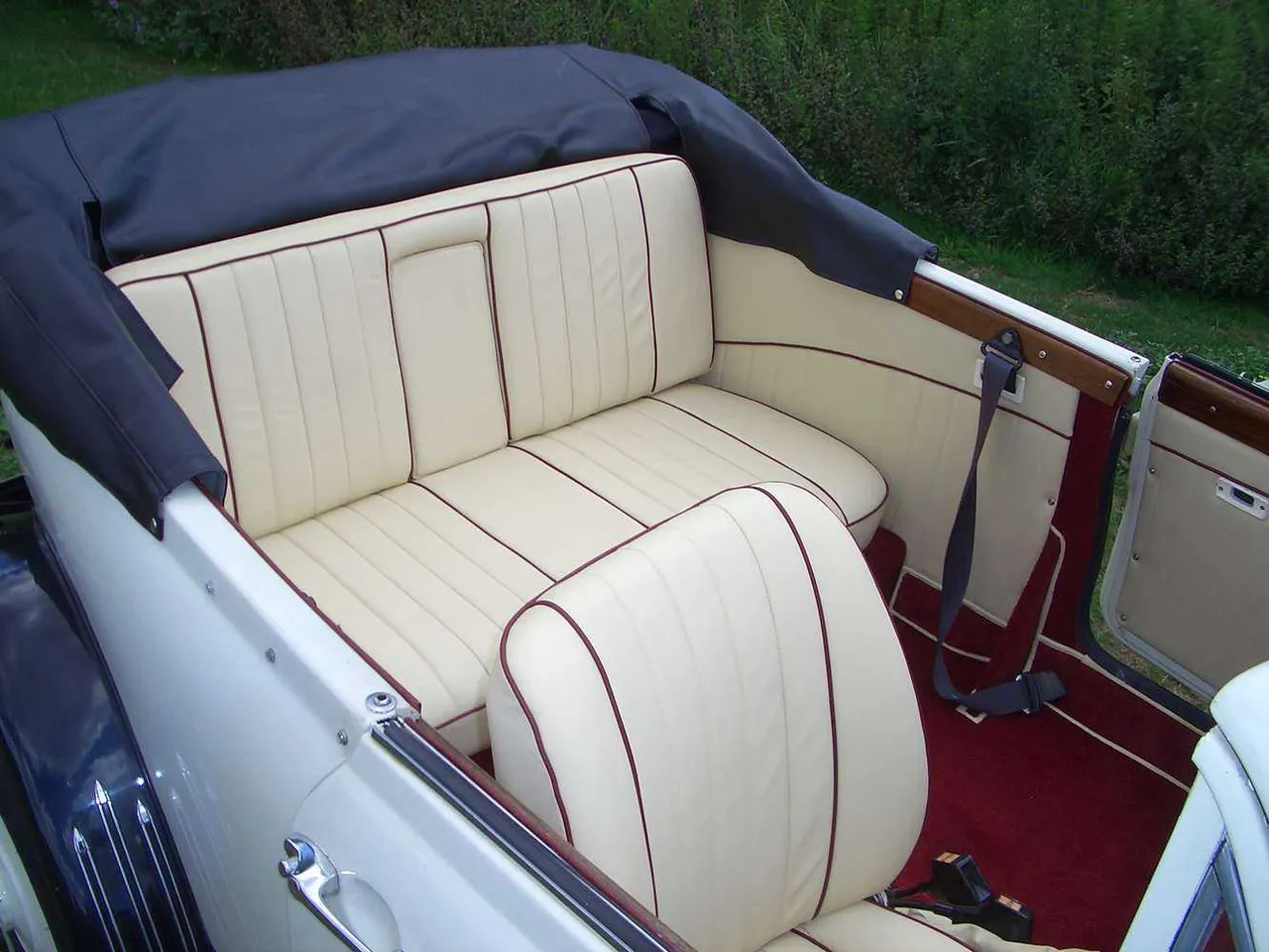 Beuford 1920 interior for wedding car rental