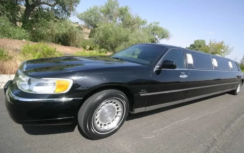 Black Stretch Limousine for limo rental Black Stretch Limousine for limo rental
