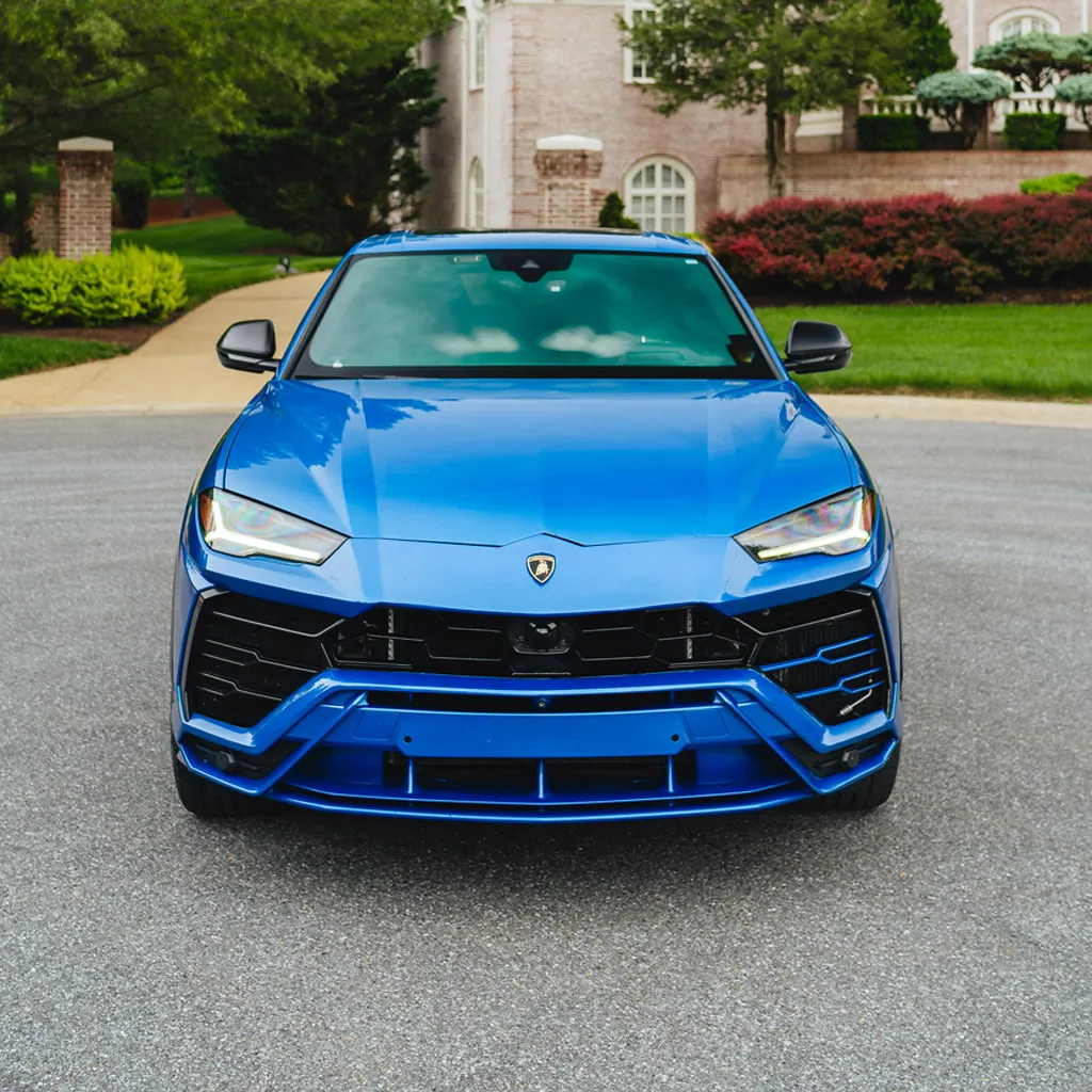 Blue Blu Eleos Lamborghini Urus, photo 2 for airport transfers Blue Blu Eleos Lamborghini Urus, photo 2 for airport transfers