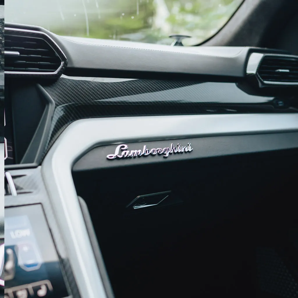 Blue Blu Eleos Lamborghini Urus, photo 3 for airport transfers Blue Blu Eleos Lamborghini Urus, photo 3 for airport transfers