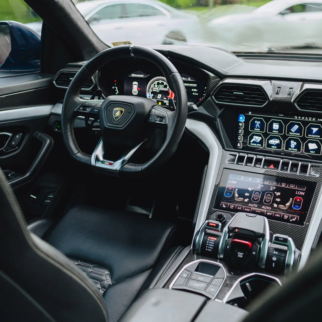 Blue Blu Eleos Lamborghini Urus, photo 7 for wedding car rental in Rockville, MD Blue Blu Eleos Lamborghini Urus, photo 7 for wedding car rental in Rockville, MD