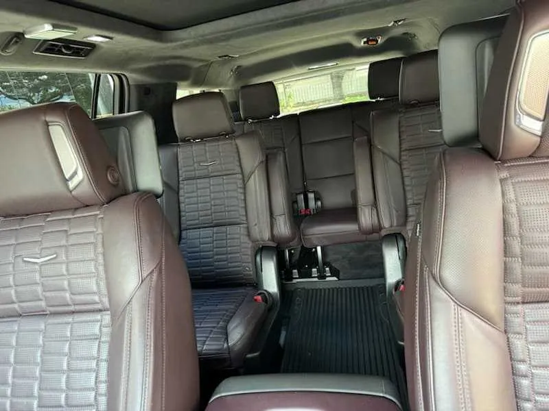 Cadillac Escalade interior with captain's chairs for airport transfers Cadillac Escalade interior with captain's chairs for airport transfers