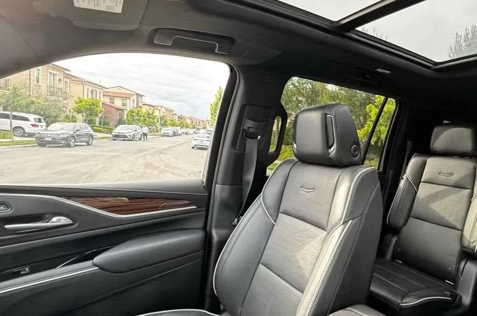Cadillac Escalade interior with sunroof or moonroof for cadillac escalade limo in Beverly Hills, CA
