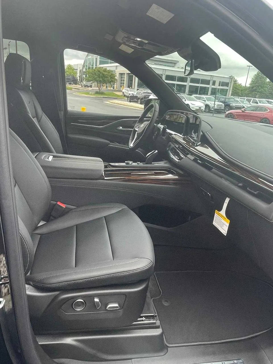 Cadillac Escalade interior, photo 4 for airport transfers