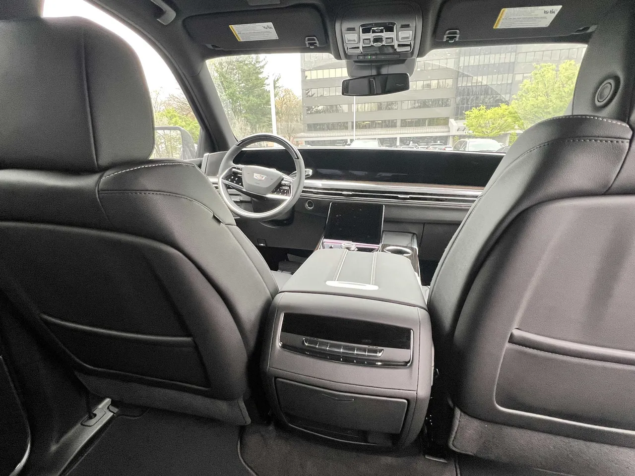 Cadillac Escalade '25 interior, photo 8 for cadillac escalade limo in Nashville, TN