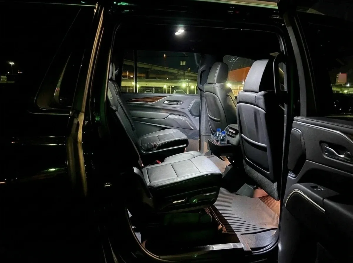 Black Cadillac Escalade, photo 2 for airport transfers Black Cadillac Escalade, photo 2 for airport transfers