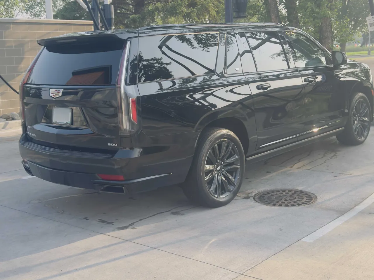 Black Cadillac Escalade, photo 2 for airport transfers
