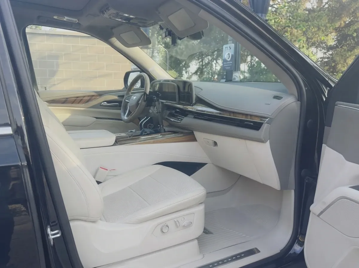 Black Cadillac Escalade, photo 3 for airport transfers