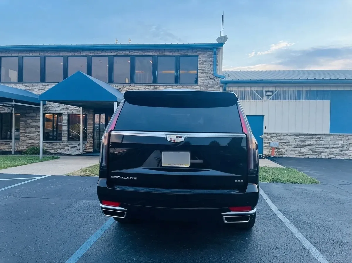 Black Cadillac Escalade, photo 6 for airport transfers Black Cadillac Escalade, photo 6 for airport transfers