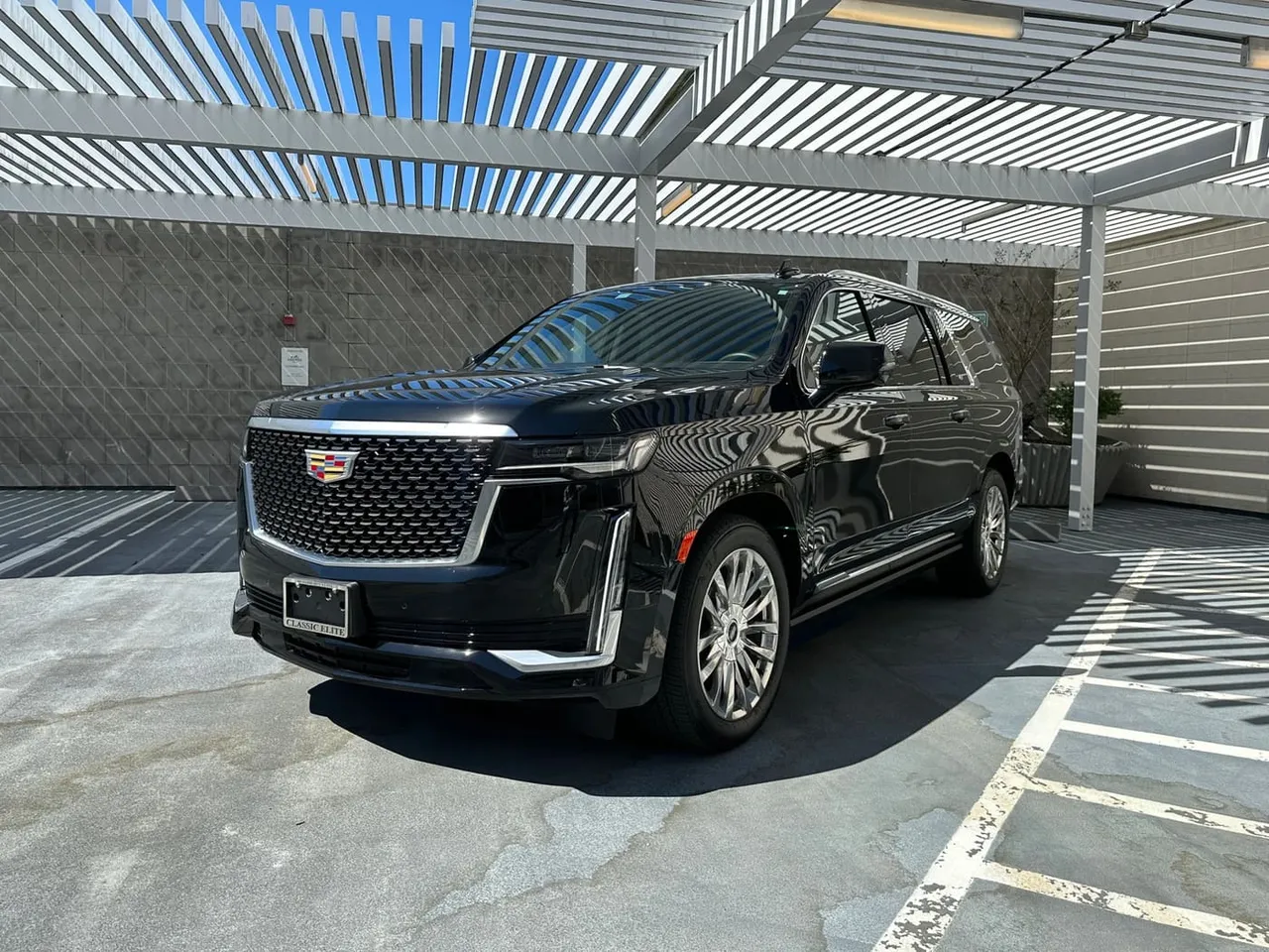 Black Cadillac Escalade, photo 2 for airport transfers Black Cadillac Escalade, photo 2 for airport transfers