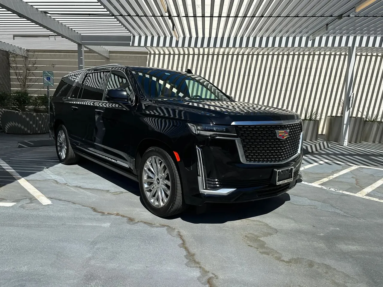 Black Cadillac Escalade, photo 4 for airport transfers Black Cadillac Escalade, photo 4 for airport transfers