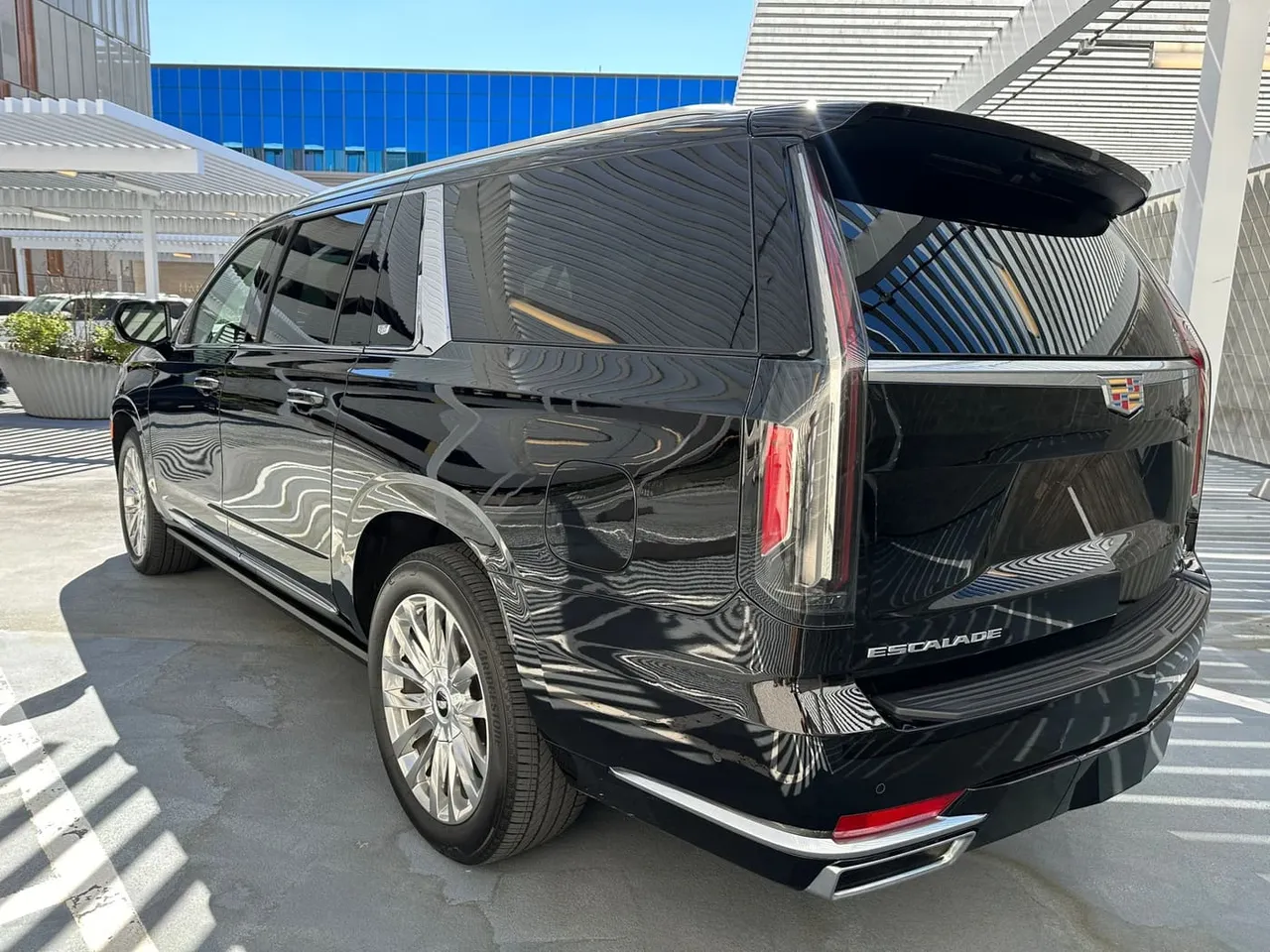 Black Cadillac Escalade, photo 5 for airport transfers Black Cadillac Escalade, photo 5 for airport transfers
