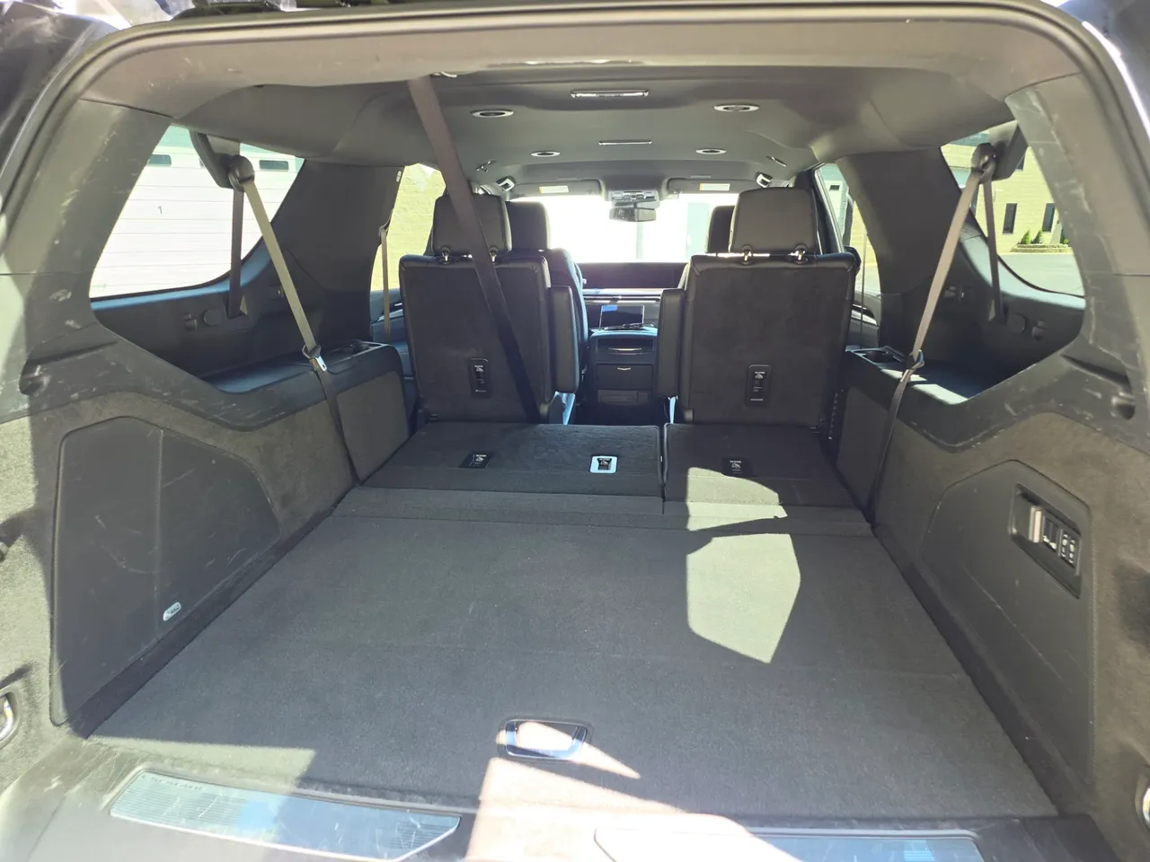Black 6 Passenger Cadillac Escalade ESV, photo 9 for black car service in East Freetown, MA Black 6 Passenger Cadillac Escalade ESV, photo 9 for black car service in East Freetown, MA