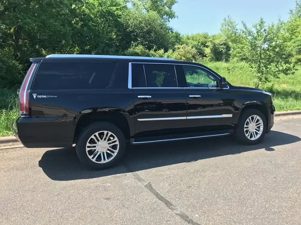 Black Cadillac Escalade with tinted windows for cadillac escalade limo in Saint Paul, MN Black Cadillac Escalade with tinted windows for cadillac escalade limo in Saint Paul, MN