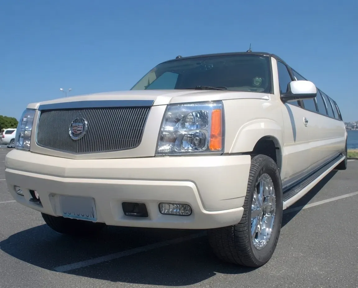 Cadillac Escalade Limousine for limo rental Cadillac Escalade Limousine for limo rental
