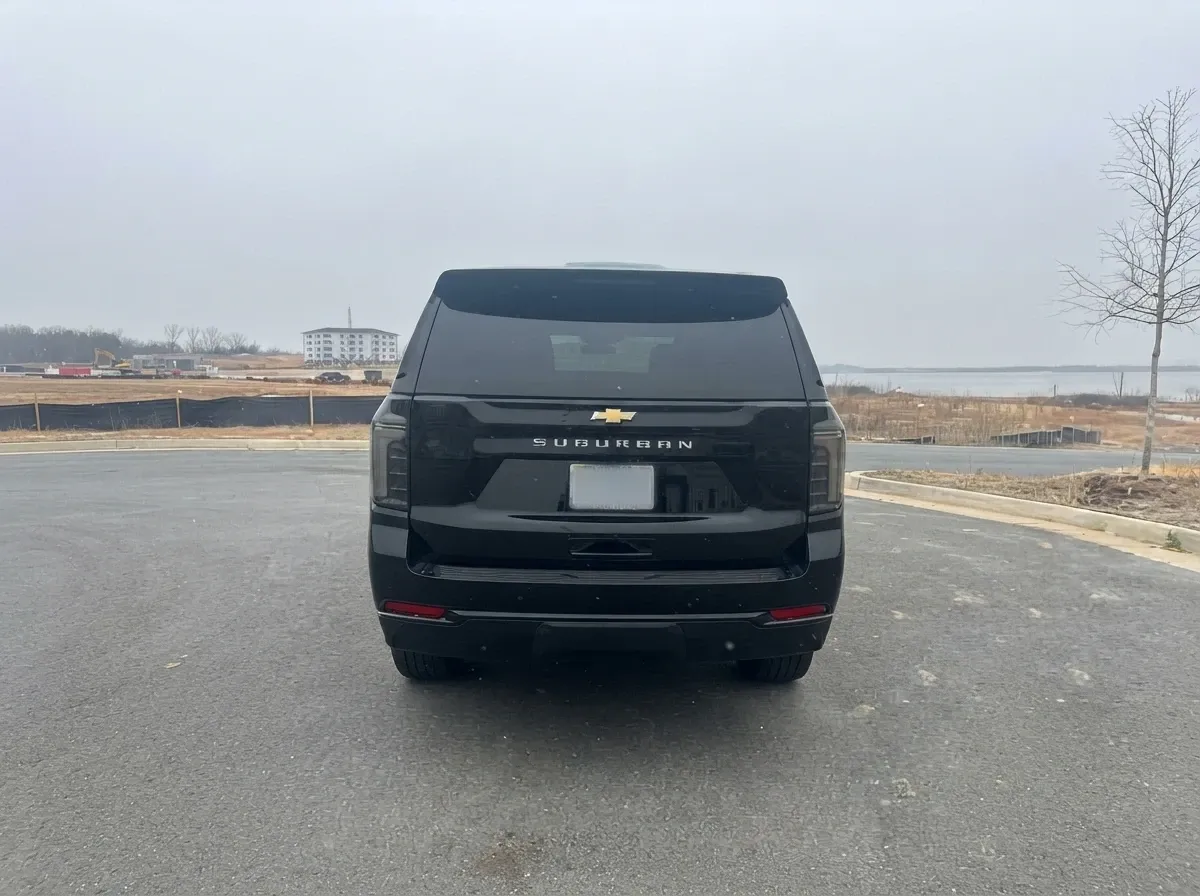 Black Chevrolet Suburban for airport transfers Black Chevrolet Suburban for airport transfers
